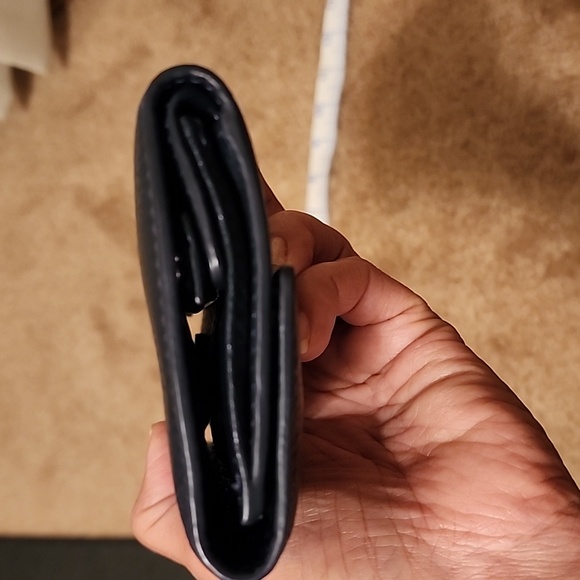 Tory Burch Leather Wallet with Gold Logo - Picture 9 of 11